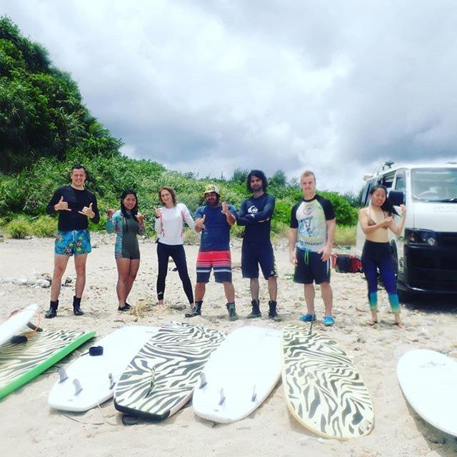 Tropical Surf House Okinawa Hotel อนนะ ภายนอก รูปภาพ