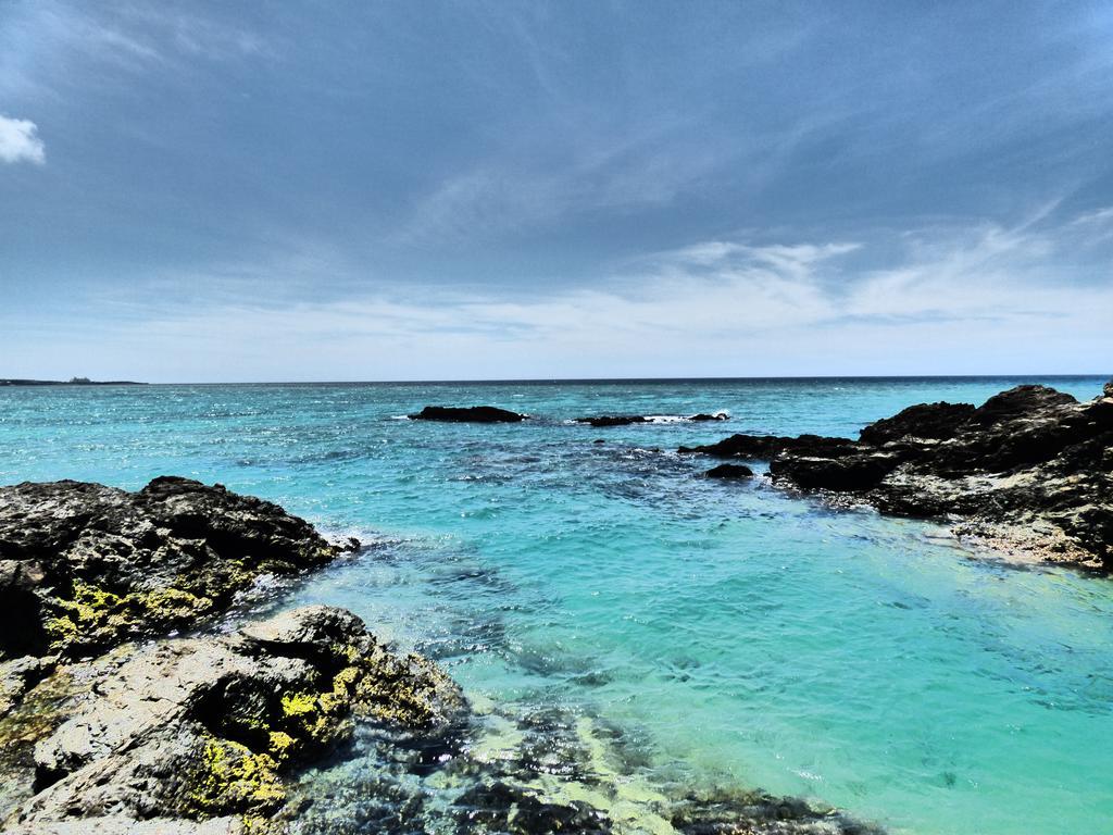 Tropical Surf House Okinawa Hotel อนนะ ภายนอก รูปภาพ