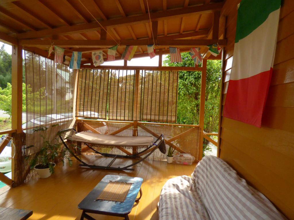Tropical Surf House Okinawa Hotel อนนะ ภายนอก รูปภาพ