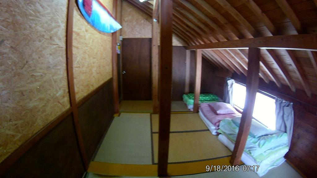 Tropical Surf House Okinawa Hotel อนนะ ภายนอก รูปภาพ