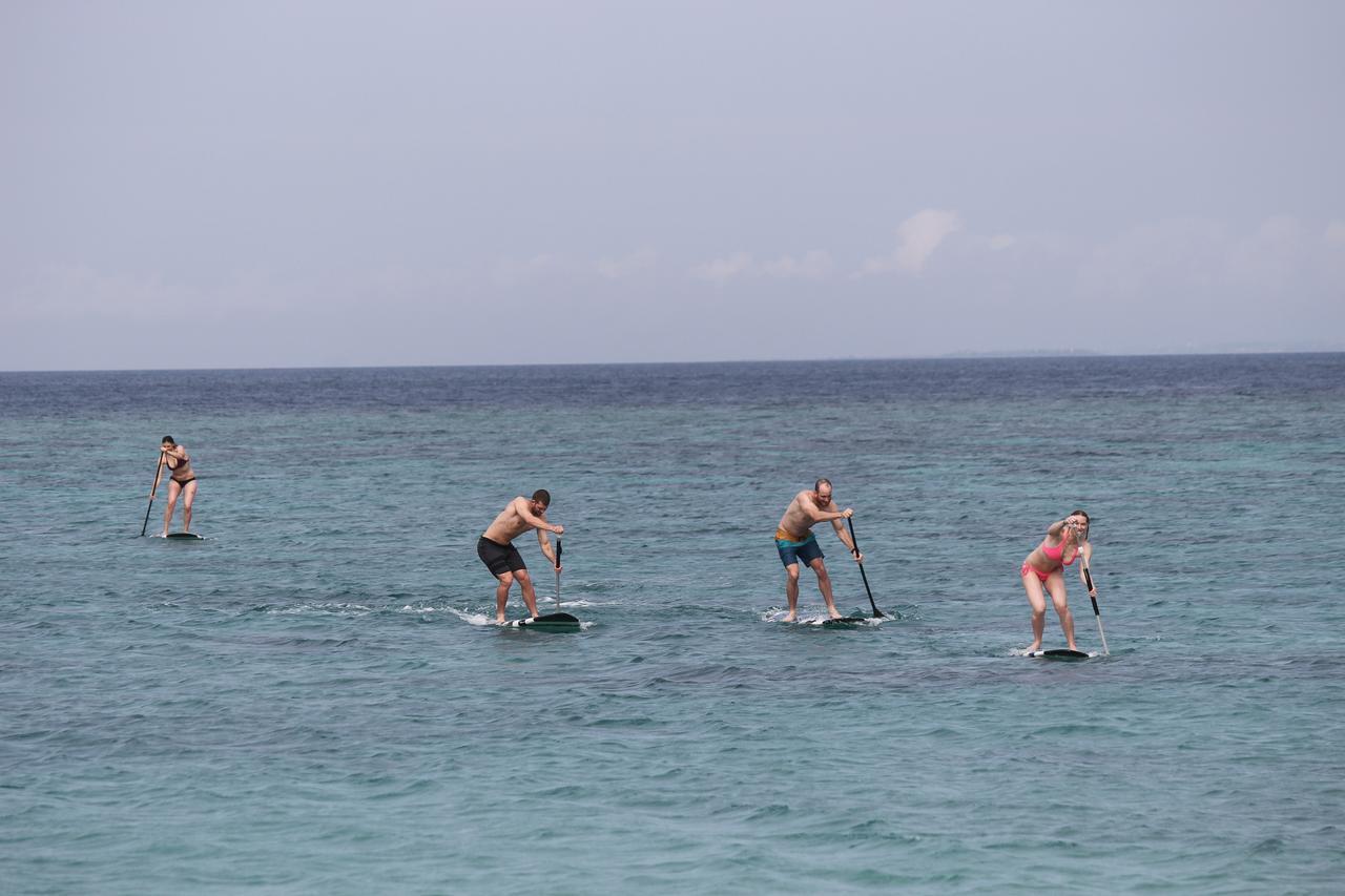 Tropical Surf House Okinawa Hotel อนนะ ภายนอก รูปภาพ